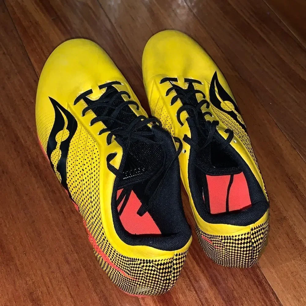Saucony Men's Vibrant Yellow track sprinter spikes size 11